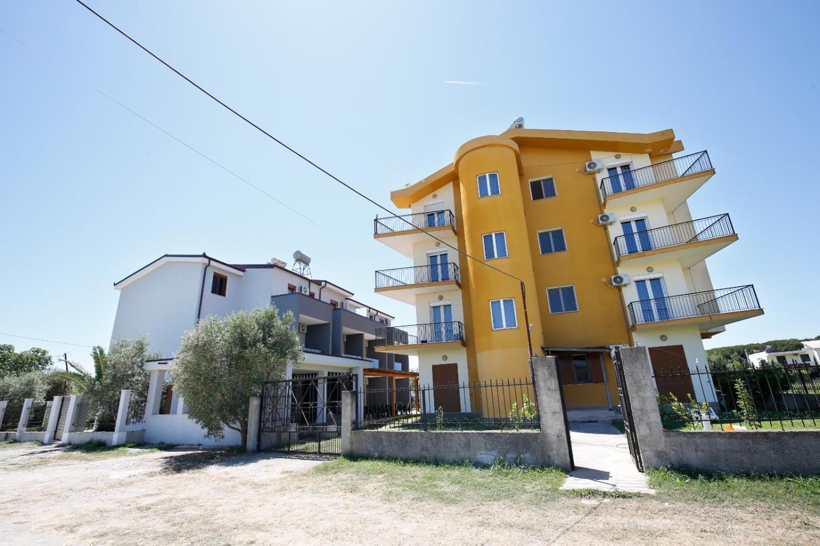 Aparthotel Hotelgodini Golem (Tirana)